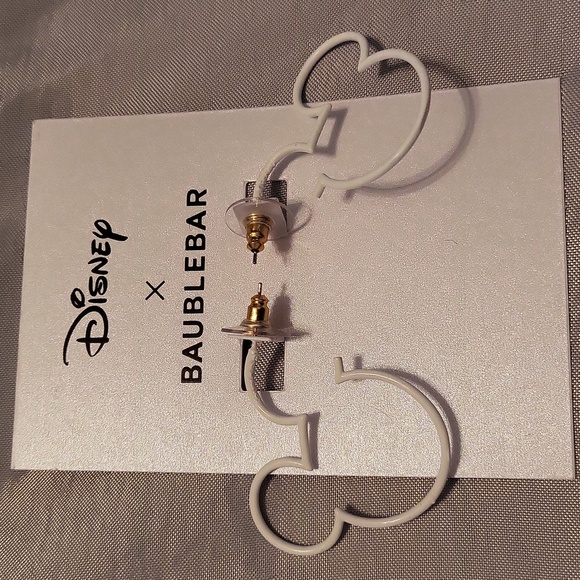 Disney Mickey Mouse white new on - Picture 1 of 2